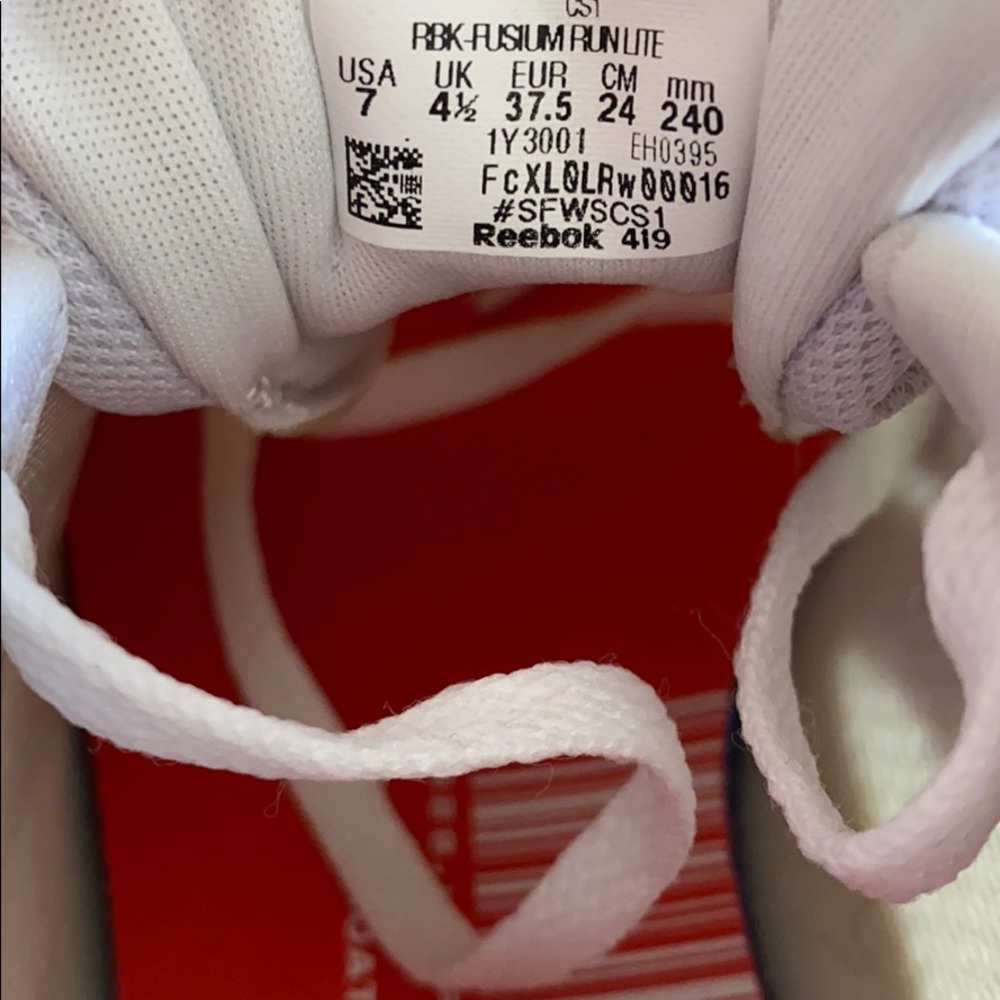 NWOT Reebok Fusium Run! - Picture 7 of 7